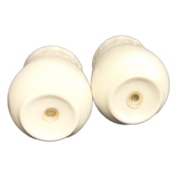 Gibson Regalia White Salt & Pepper Shakers Set Ceramic Ribbed Embossed Design - Picture 6 of 7
